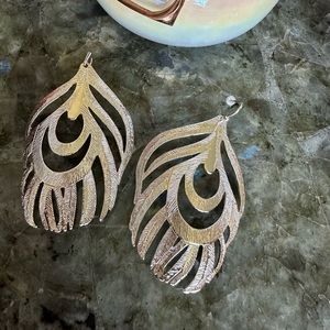 NWOT Kendra Scott Silver Large Dangles